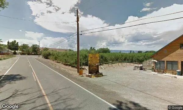 Street Views of Apple Picking at Fruit Basket Orchards Grand Junction, Colorado - 4