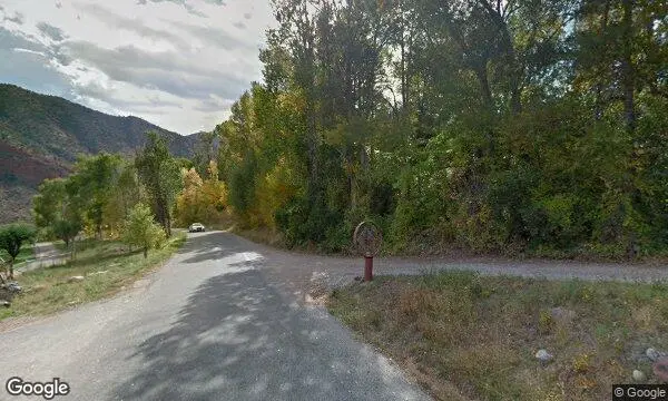 Street Views of Apple Picking at Orchard Creek Ranch Glenwood Springs, Colorado - 4