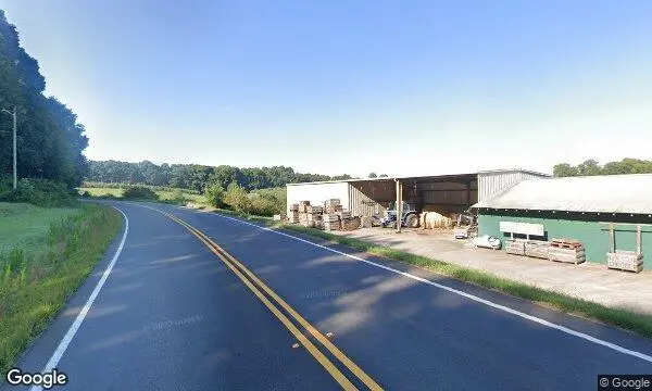 Street Views of Fruit Picking Farm at Aaron Family Orchards Ellijay, Georgia - 4