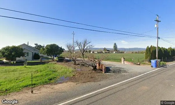 Street Views of Peach Picking at Mike’s UPick Peaches Brentwood, California - 4