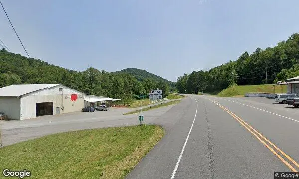 Street Views of Peach Picking at Sugarloaf Orchards Taylorsville, North carolina - 3