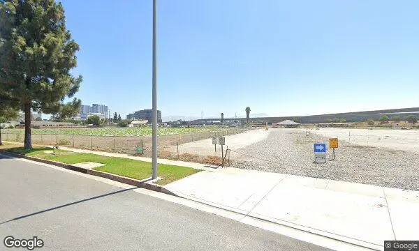 Street Views of Sunflower  at Hana Field by Tanaka Farms Costa Mesa, California - 2